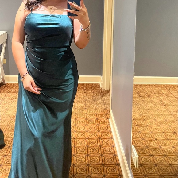 Dress - Picture 1 of 2